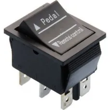 Stikalo za preklop med daljincem in gas pedalom