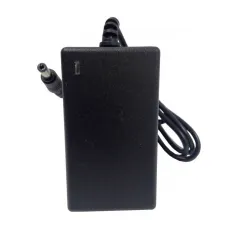 Polnilec za otroški avto 12V 1500mA – Hitri polnilec (FLH-D1215) Polnilec za otroški avto 12V 1500mA – Hitri polnilec (FLH-D1215)